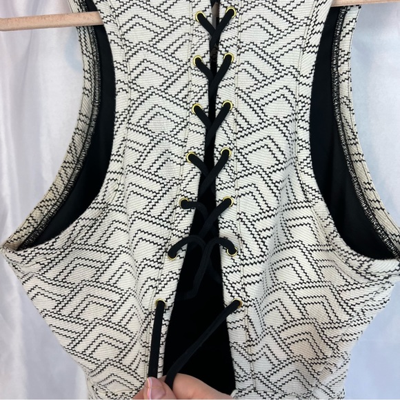 Express Cream and Black Lace Up Back Dress, size Large - Picture 5 of 8